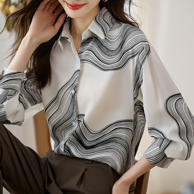 Autumn demi-season comfortable fashionable shirt