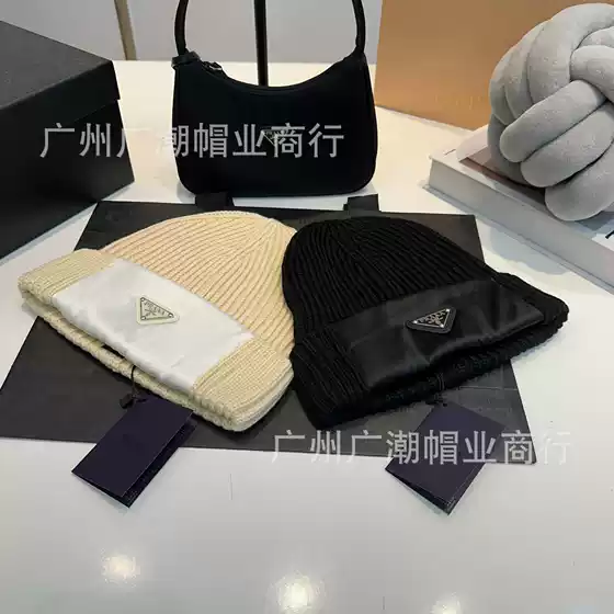 in stock Supply Internet Celebrity Same Style New Fashion Simple No Pick Face Autumn and Winter Flanging Knitted Wool Hat