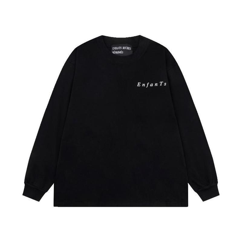 ERD憂鬱な富二代高街水洗いして古いアルファベットのプリントをします。|undefined