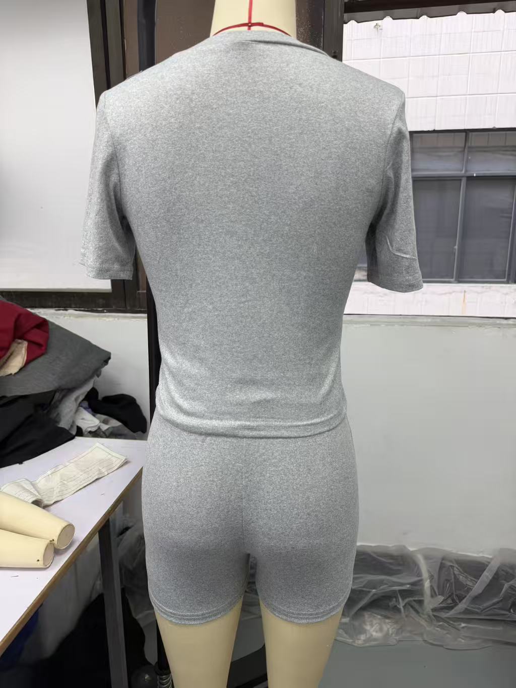 Einfarbiges Yoga Shorts Set Mit Bindegürtel Für Damen_voghion.com