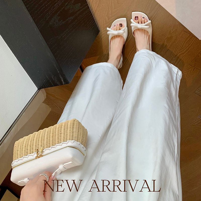 Soft Cowhide French-Style Sandals with a 5.5cm Heel~New Summer Style Square-Toe Three-Dimensional Bowknot Open-Back Open-Toe Sandals for Women