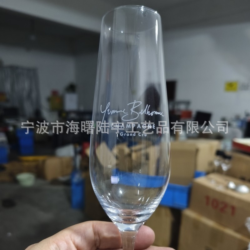 玻璃酒杯激光雕刻