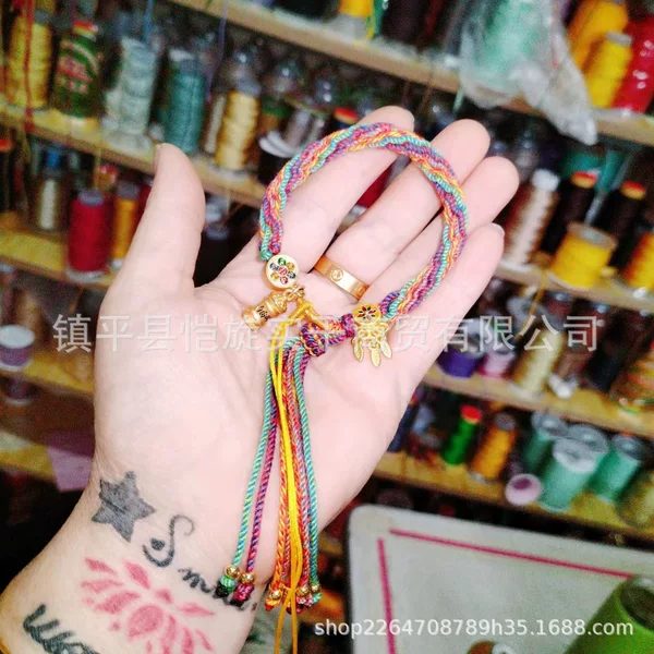 New Xizang five-color rope hand-made hand-rub cotton thread cycle can bring thangka small jewelry Jade beeswax factory wholesale