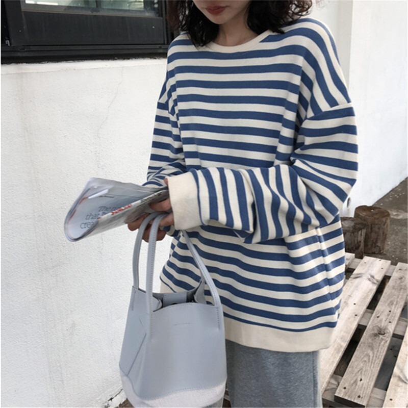 2024 Spring and Autumn New Korean Academy Style Striped Retro Long Sleeve Loose Slimming BF Lazy Style Round Neck Sweatshirt for Women 2024 Spring and Autumn New Korean Academy Style Striped Retro Long Sleeve Loose Slimming BF Lazy Style Round Neck Sweatshirt for Women