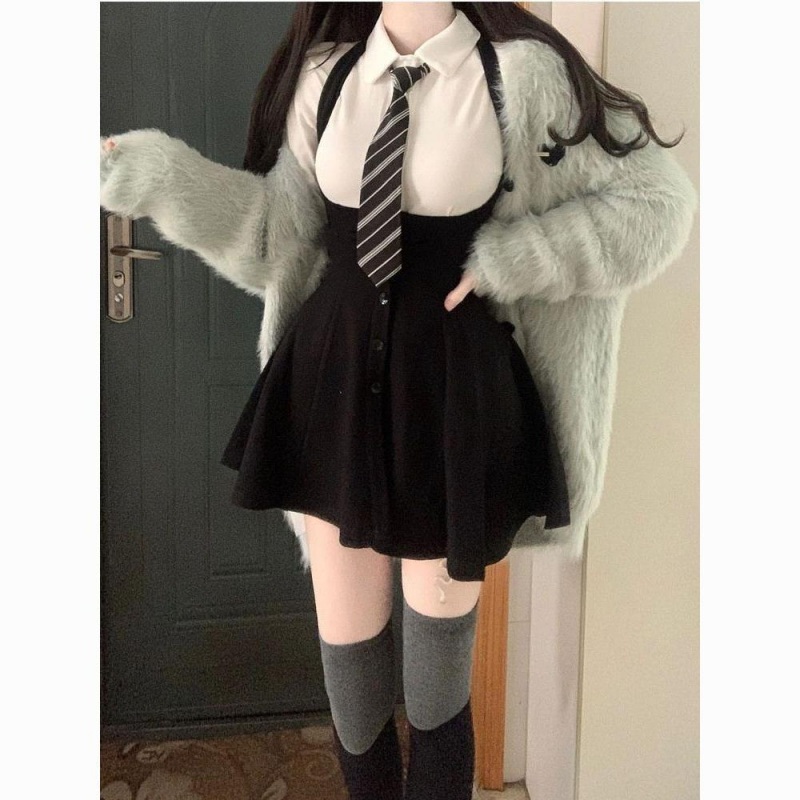 胖MM学院风JK黑色收腰挂脖连衣裙长袖白衬衫早秋季显瘦短裙套装