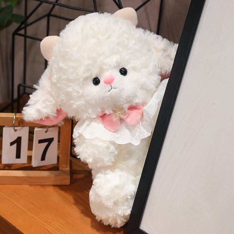 Muñeca de cordero de nube Muñeca de oveja linda Muñeca de peluche Almohada para dormir para niña Fabricante de regalos de muñeca de trapo