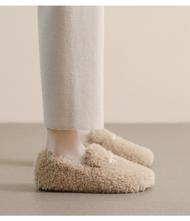 Pantofole basse da donna in peluche con punta tonda_voghion.com