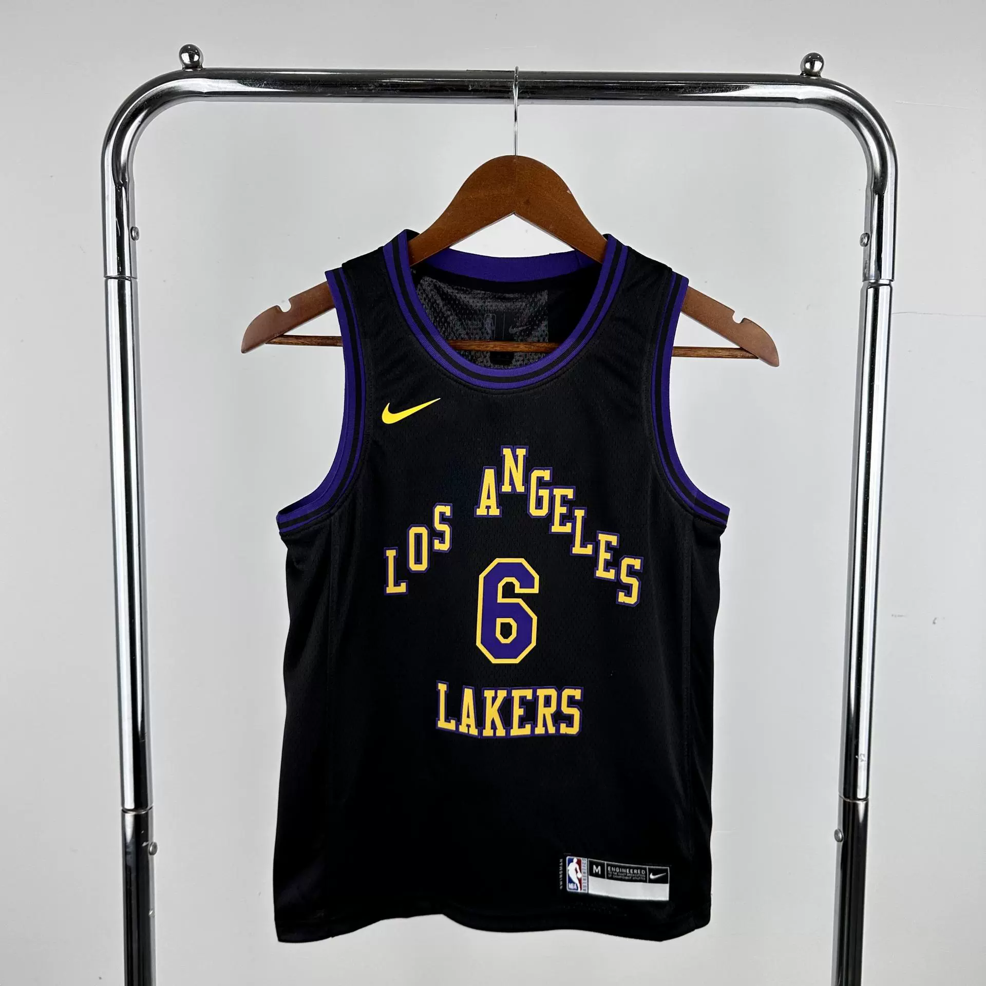 Детская и молодежная одежда. Футболка НБА Lakers Snake Pattern № 77 Дончич № 8 24 Коби № 6 23 Джеймс