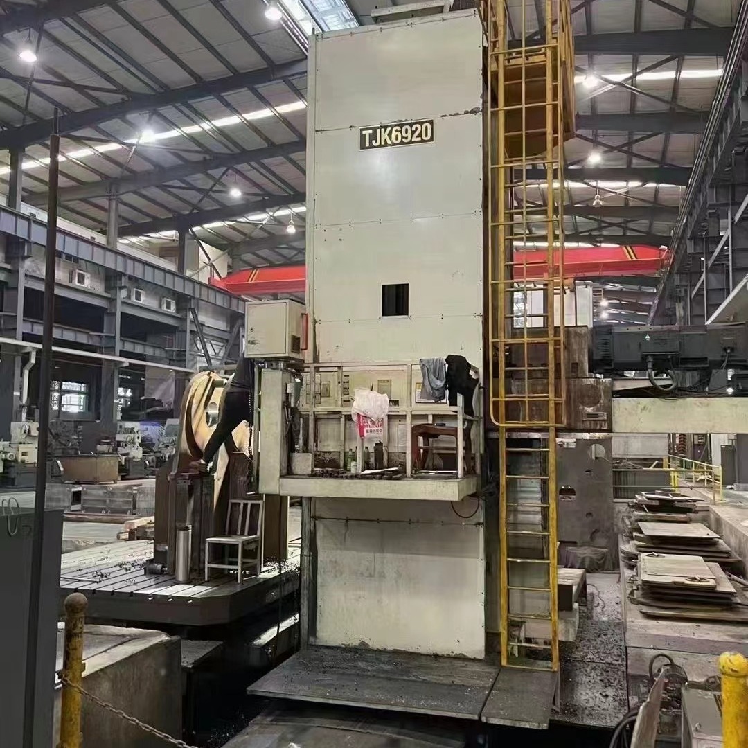 出售齐二落地镗铣T6920（4×10），92年，回台3×3