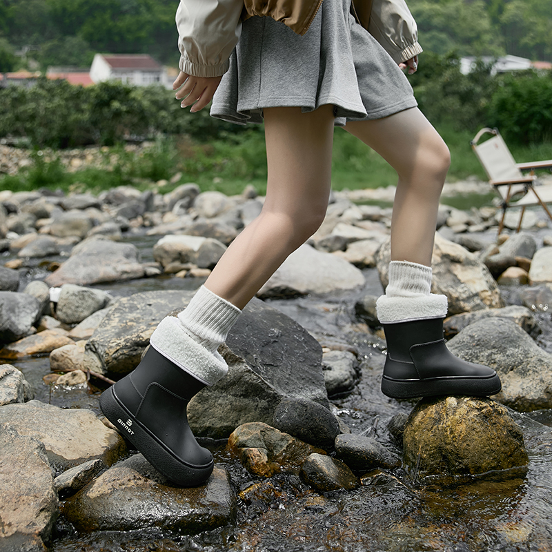 우아한 블랙(탈부착 가능한 벨벳 커버 포함) | 두 사이즈 크게 선택하세요