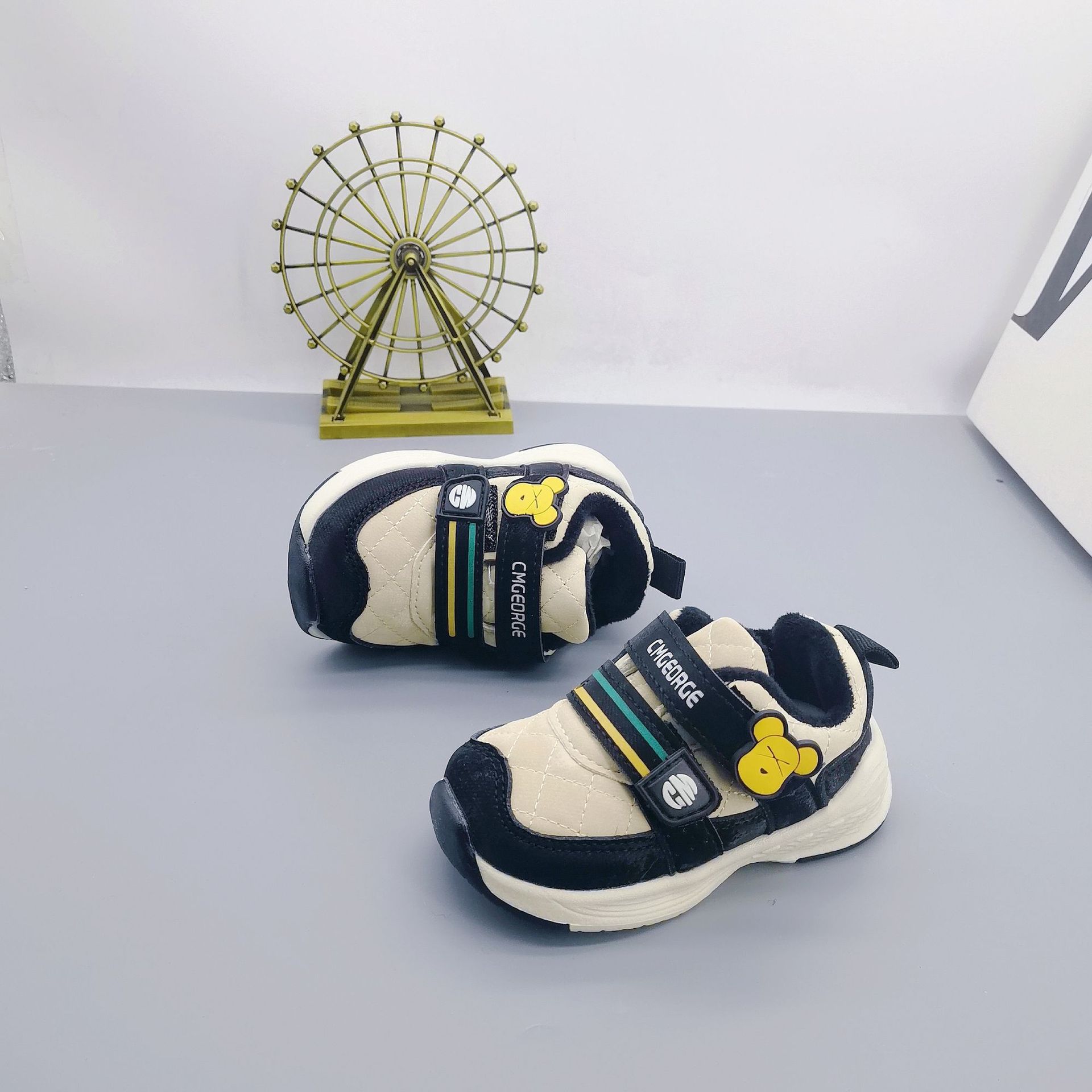 Zapatos de algodón para bebés antideslizantes, zapatos deportivos para bebés, suela suave de primavera, nuevos zapatos transpirables para bebés, zapatos transpirables