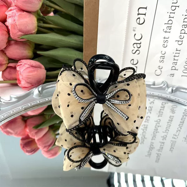 Polka dot hot diamond high eight scratch clip [bee]