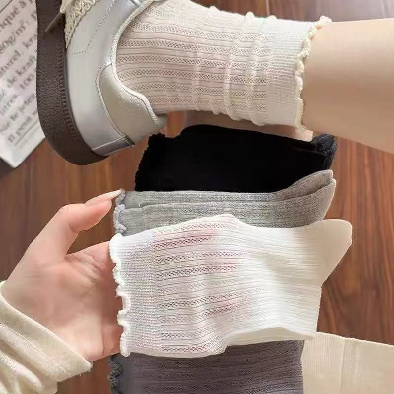Summer Thin Socks for Women, Solid Color Hollow Mesh Mid-Tube Socks, White Anti-Odor Breathable Lace Edge Slouch Socks for Girls