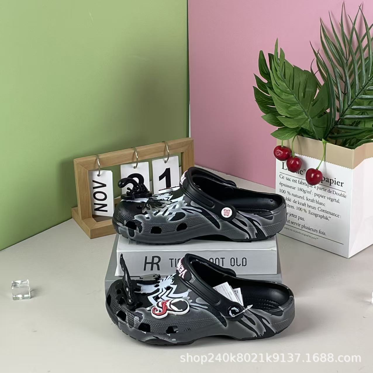 cross veneno para niños adultos agujero zapatos antideslizantes sandalias zapatillas de playa zapatillas al por mayor