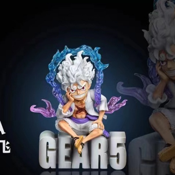 Una pieza de cinco engranajes sol Dios forma NICKA Luffy Q versión coche pequeño hecho a mano modelo decoración Sauron G5 serie