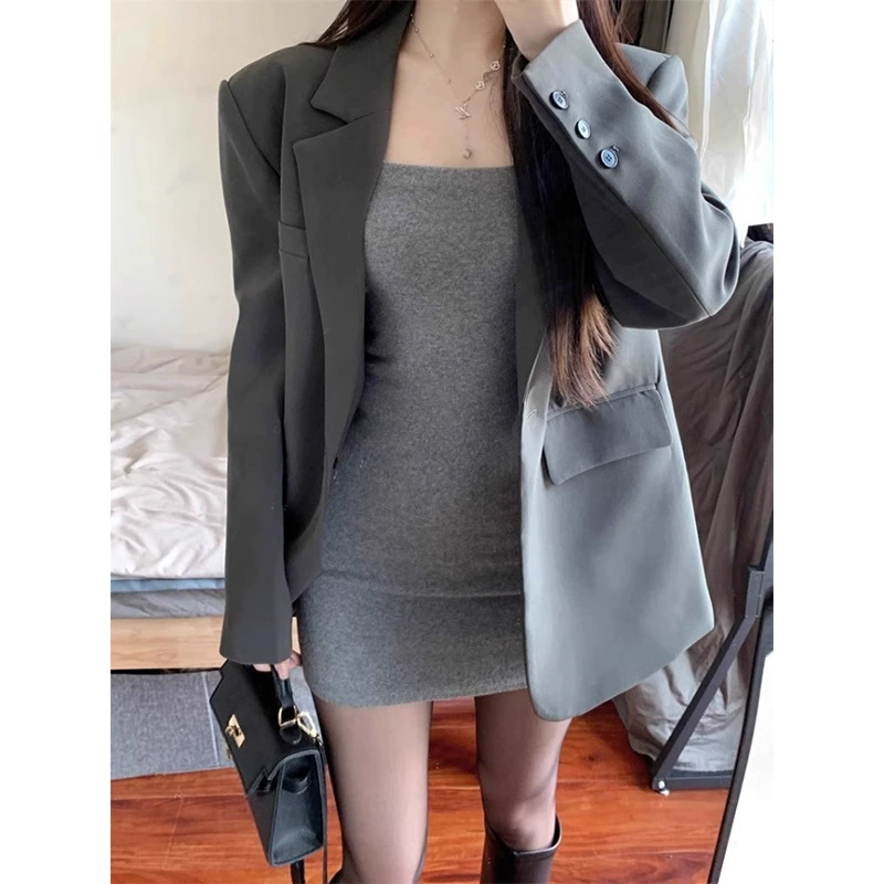 Серый пиджак женский дизайн Чувство весны и осени 2025 новая популярная корейская версия повседневного свободного пригородного костюма