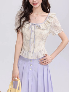 Plus Size Ruffled Floral Short-Sleeve Shirt for Women, Summer Slimming Stylish Youthful Cropped Top for Curvy Figures