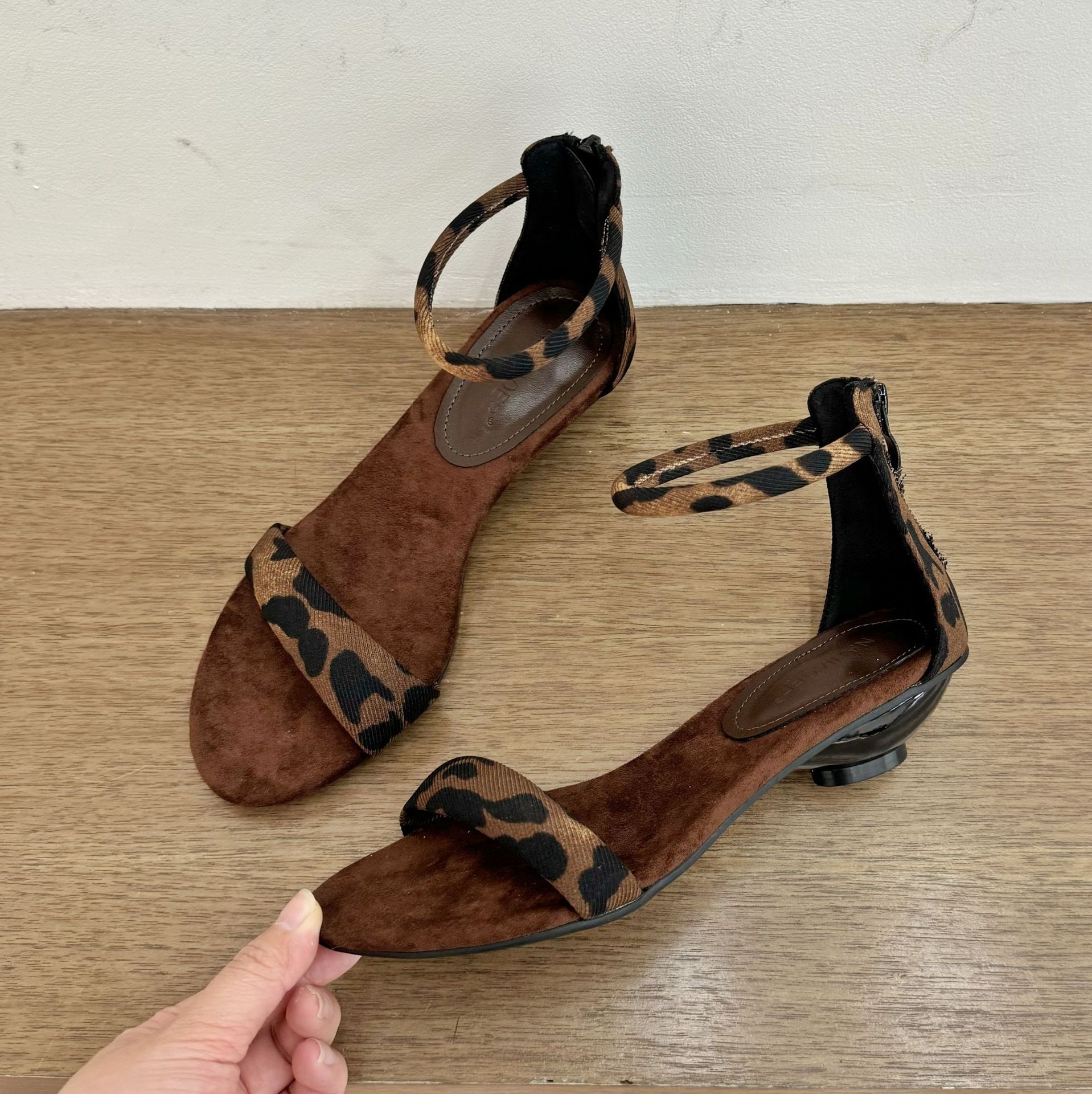 French Style Retro Open-toe Sandals For Women Chunky Low Heel_voghion.com