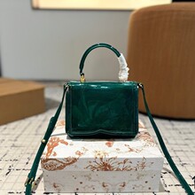 �żΰ�{�ﶬ�����F���ŵ����ν��䃞�|�������A���O��Y��