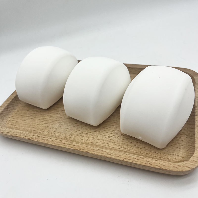 まんじゅうをまんじゅうにして、パンをつまんで、白いまんじゅうを食べて、饅頭をつまんで、ゆっくりと巻き戻して、おもちゃをほぐします。|undefined
