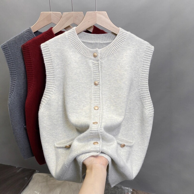 Red Vest, Round Neck Knitted Cardigan, Soft Sleeveless New Style Top, Spring, Autumn and Winter Sweater, Vest, Women's Vest Red Vest, Round Neck Knitted Cardigan, Soft Sleeveless New Style Top, Spring, Autumn and Winter Sweater, Vest, Women's Vest