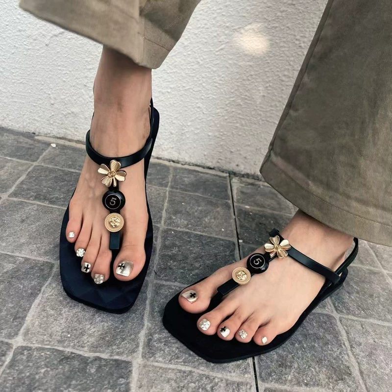 Zhetao2025 весна-лето новые плоские ножки сандалии модный маленький ароматный ветер коллаж ножки пляжные повседневные сандалии