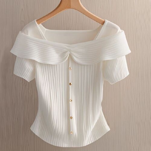 Summer's unique and chic French-style square-neck short-sleeve knit top for women—designed with a niche, sweet-and-spicy vibe, this figure-flattering, cropped style is perfect for making a bold fashion statement.