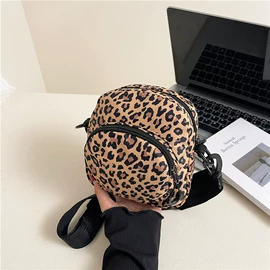 女士单肩包;女士斜挎包;腋下包