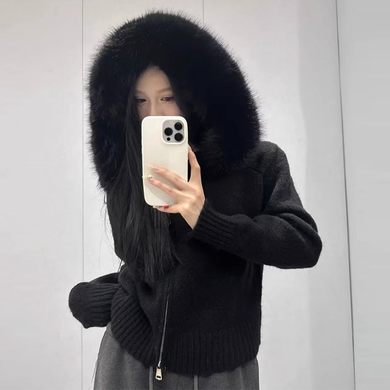 25 秋と冬の新しいフード付きショートファッショナブルなニットカーディガン小柄な女性のための模造キツネの毛皮の襟のコートセーター|undefined