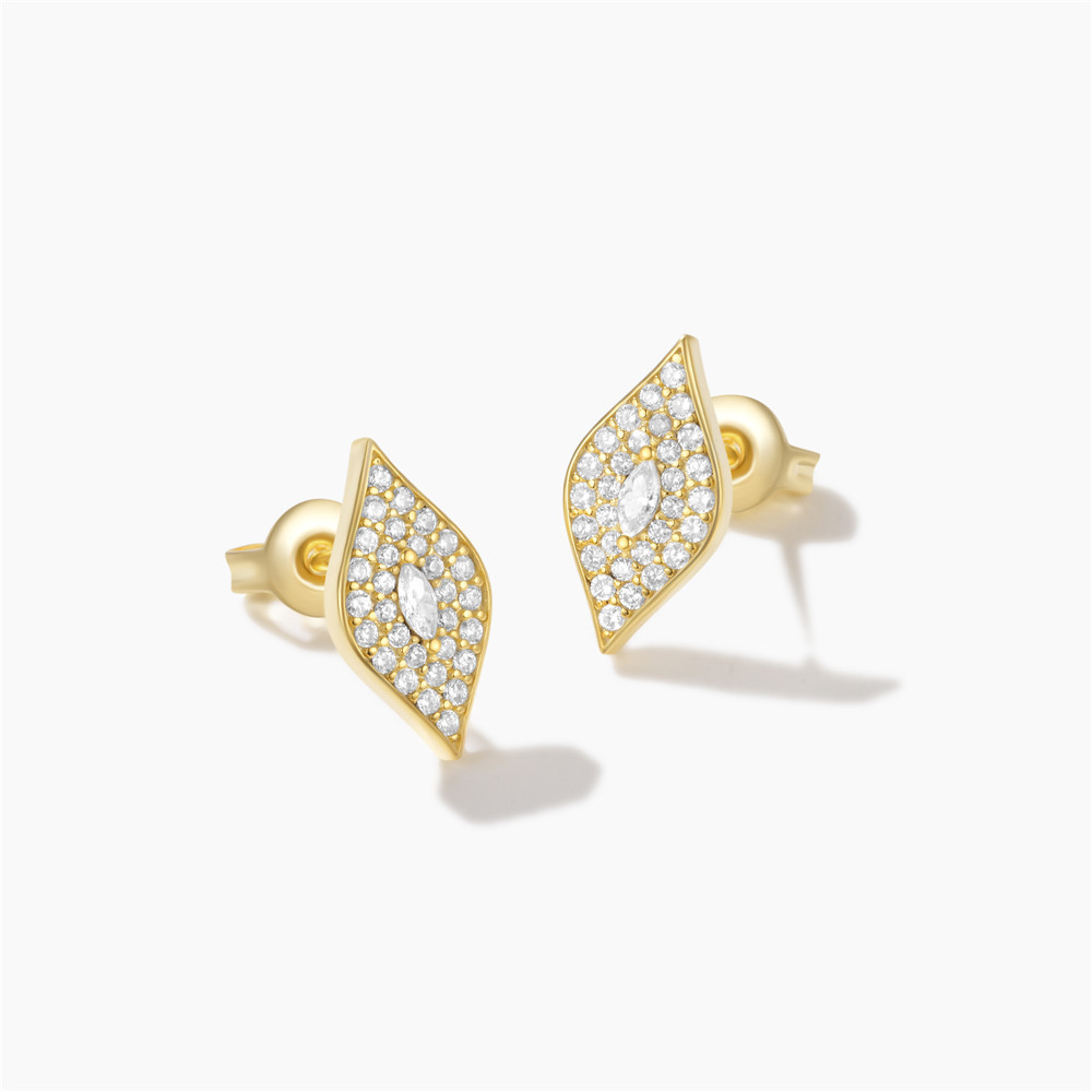 4g Weight 925 Sterling Silver Ear Needle Material Zircon Inlay Material Ear Studs Classification 1 Pair Quantity Holiday, Daily Occasion 925 Sterling Silver Material Heart Shape Pattern Women's Gender Plating Design Elegant, Simple Style Style 1 Pair 925 Sterling Silver Zircon Heart Shape Ear Studs 37