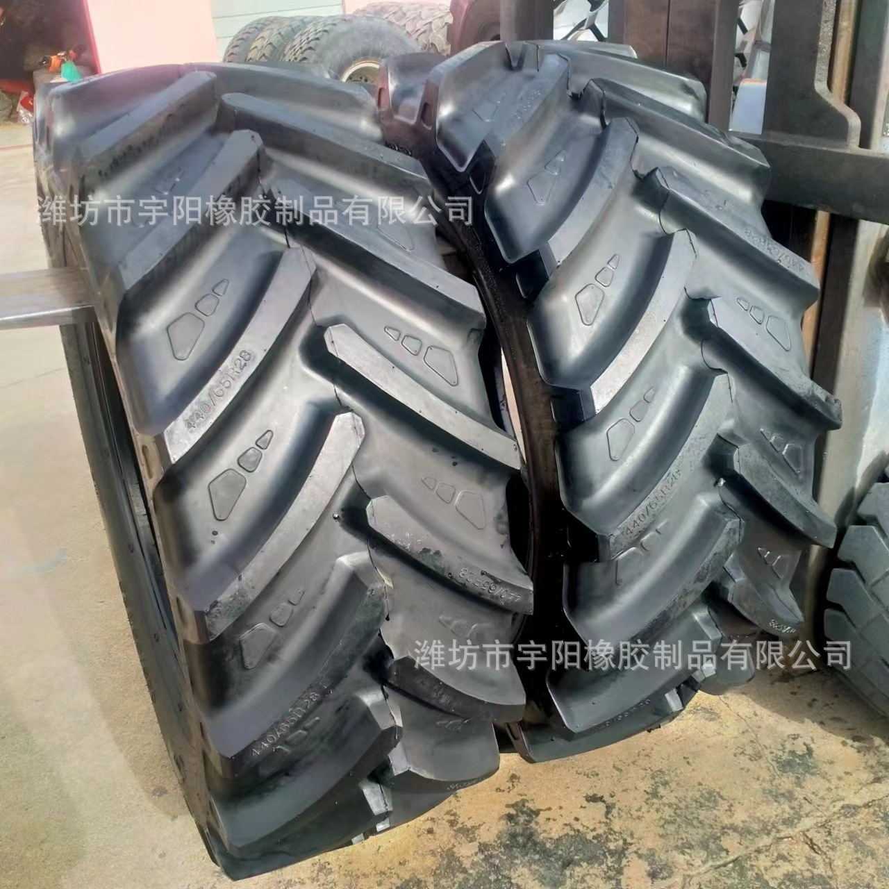拖拉机轮胎16.9R28   子午线人字轮胎 440/65R28