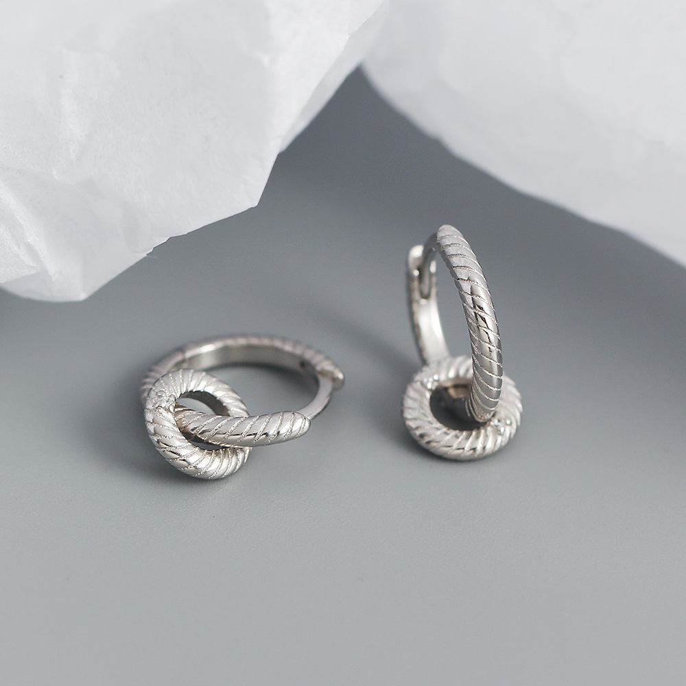 Plating Craft Yhe0380 S925 Silver Metal Wind Circle Rotating Retro Exaggerated Ear Buckle Silver Earrings