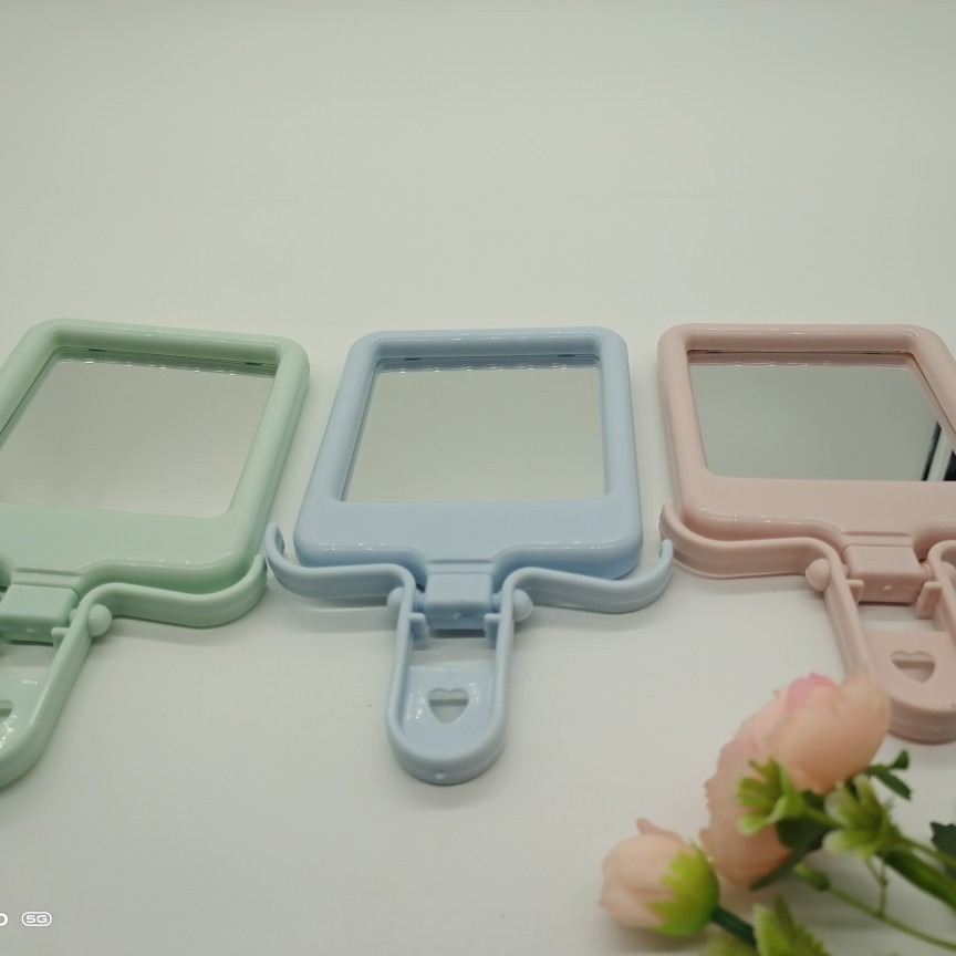Espejo de Maquillaje Plegable Portátil de Plástico para Dormitorio image 4