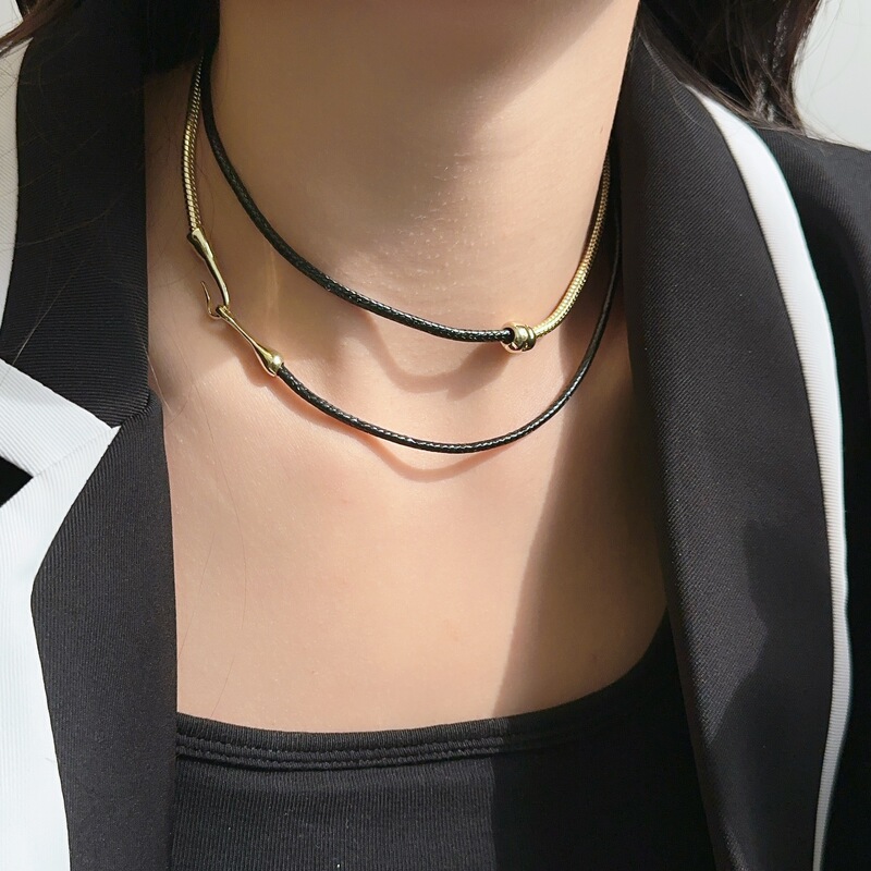 European and American style fashion simple cowhide rope stitching snake bone chain designer necklace niche high-end sweater chain tide