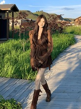 沙丘恋人 秋装新款法式设计感复古森系显瘦气质上衣短裙两件套