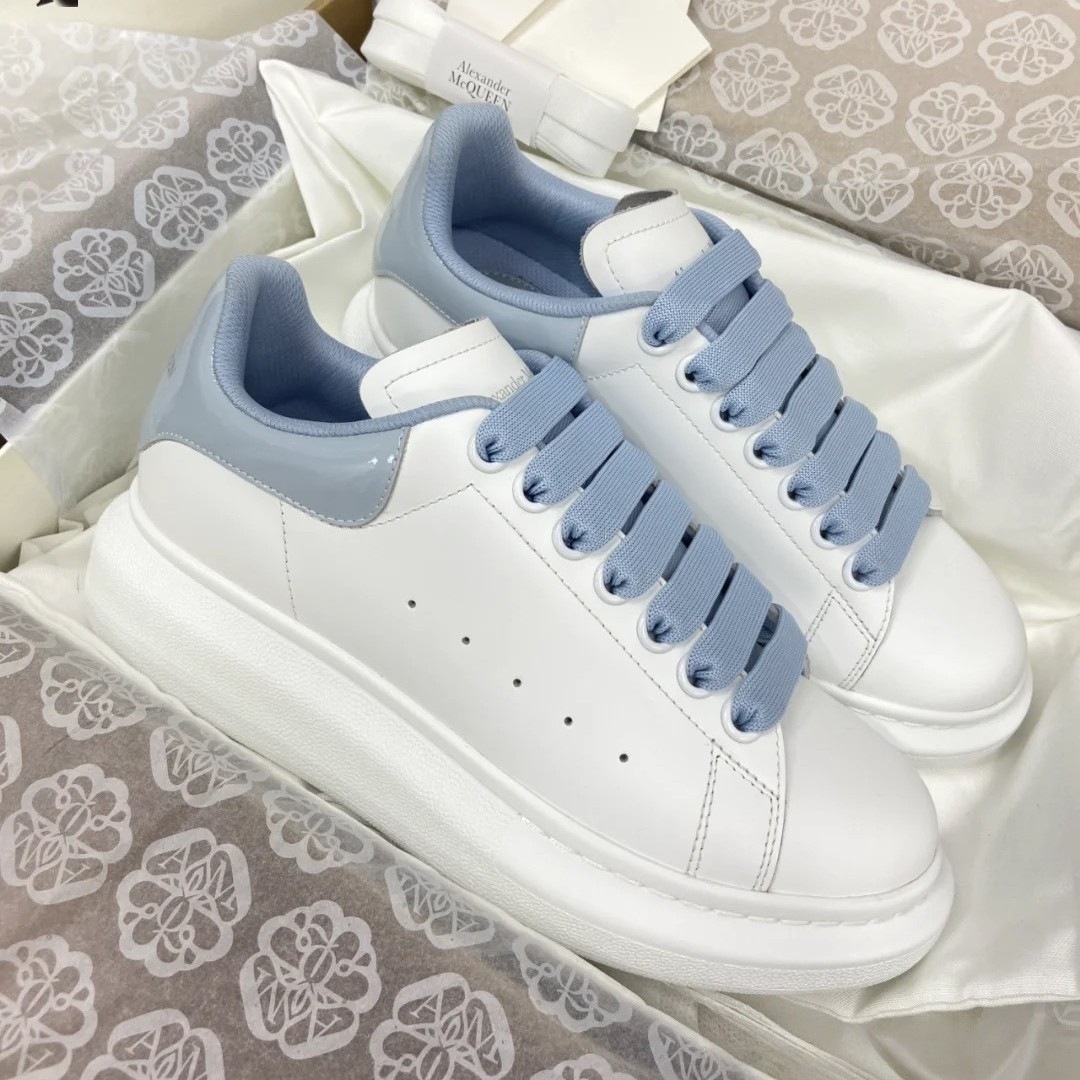 High-end genuine leather McQueen white sneakers for men and women, thick-soled casual shoes, height-increasing couple's sports versatile sneakers