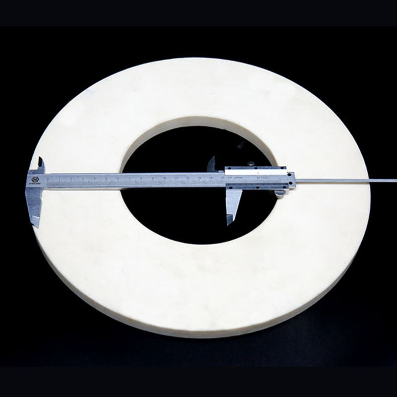 氧化铝陶瓷圆盘氧化铝陶瓷管加工工业陶瓷非标件精密绝缘陶瓷