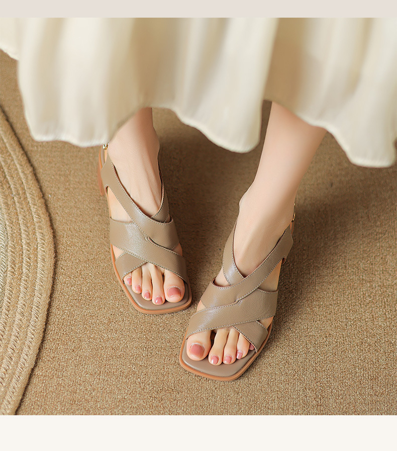 Sandal La Mã da cừu đan sọc rộng gót thô hở ngón — Màu camel chi tiết 11