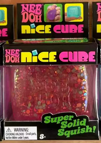 Square colorful pinch-pink
