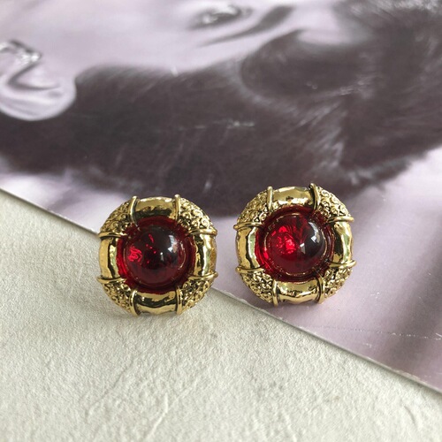 Electroplated real gold carved pattern earrings retro palace women's Hong Kong style 925 silver needle earrings colorful gemstone earrings