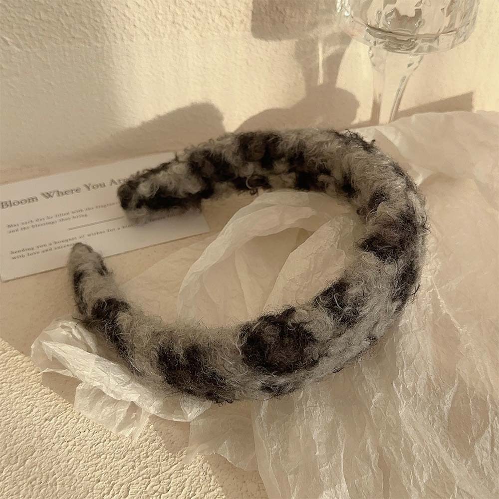 Otoño y invierno de alta calidad cordero estampado leopardo nuevo estilo de moda cabeza de cabeza de alto cinturón de peluche universal fuera de la tarjeta de pelo