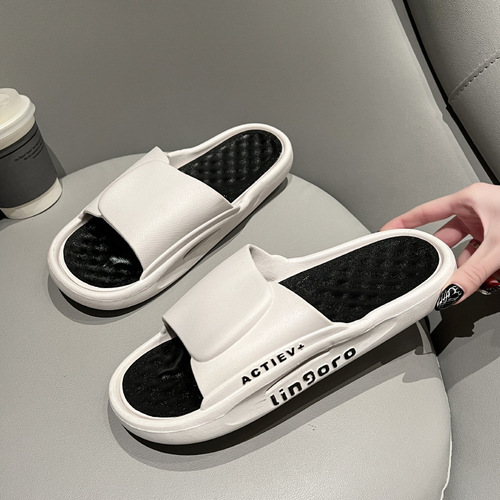 Summer fashionable men's slippers, women's slippers that feel like stepping on shit, home couples outdoor wear indoor slippers, non-slip soft bottom slippers wholesale