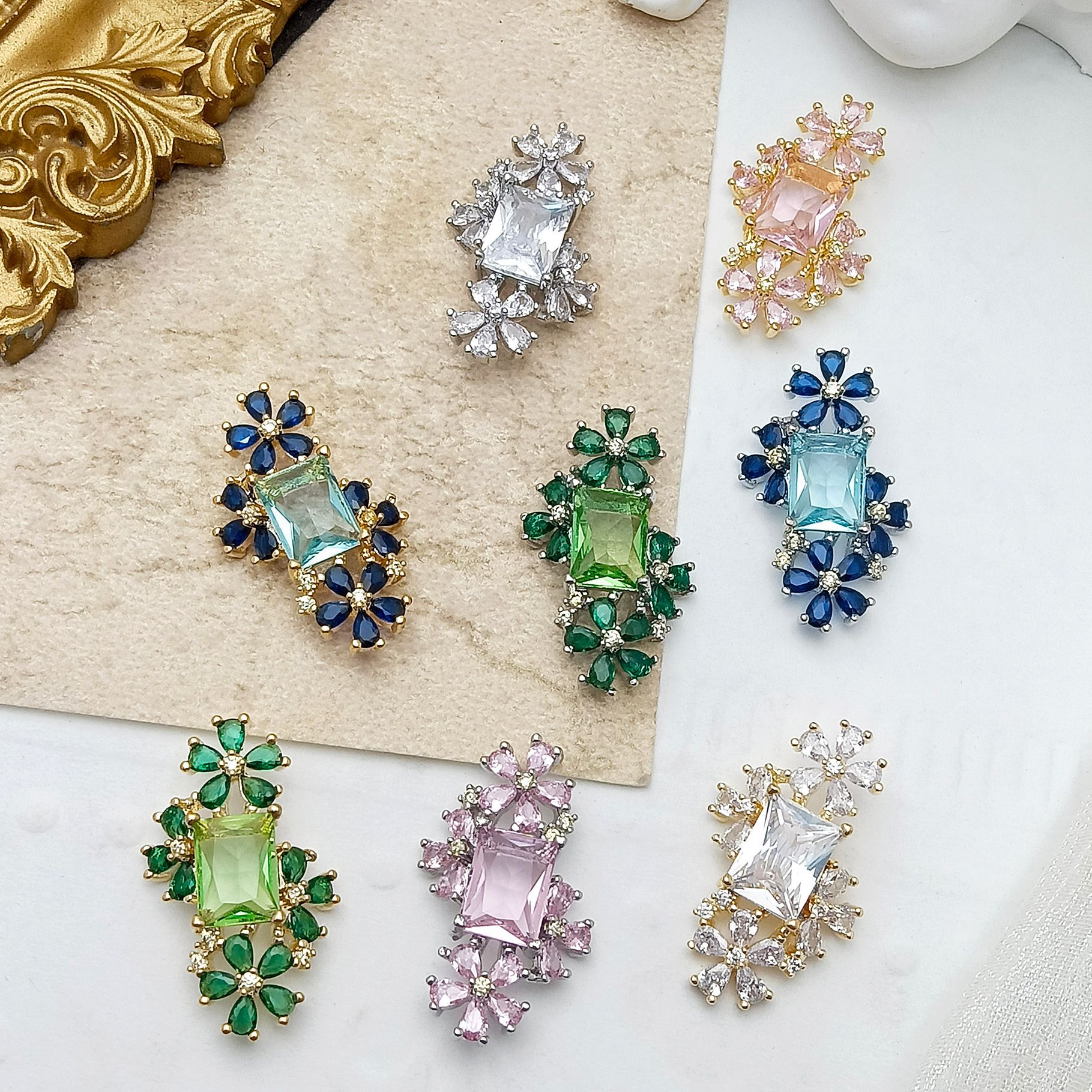 Sophisticated rectangular accessories with zircon