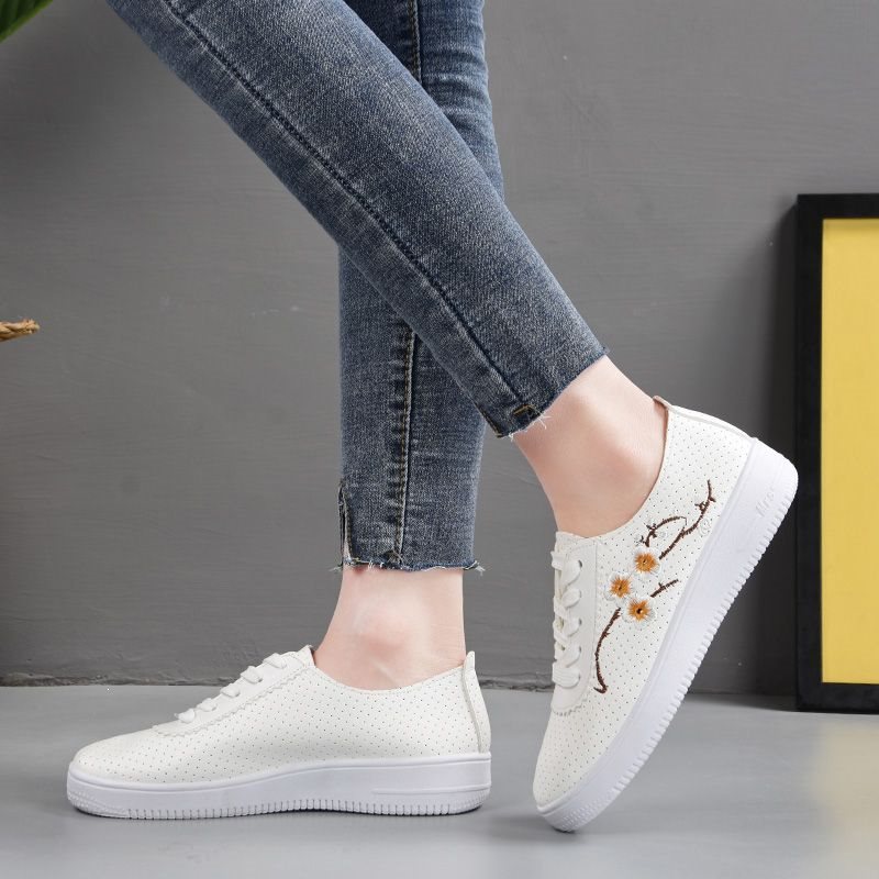 Primavera y verano nuevos zapatos blancos de cuero de mujer huecos zapatos de malla transpirables zapatos de estudiantes con suela suave antideslizante zapatos de mujer coreanos image 6