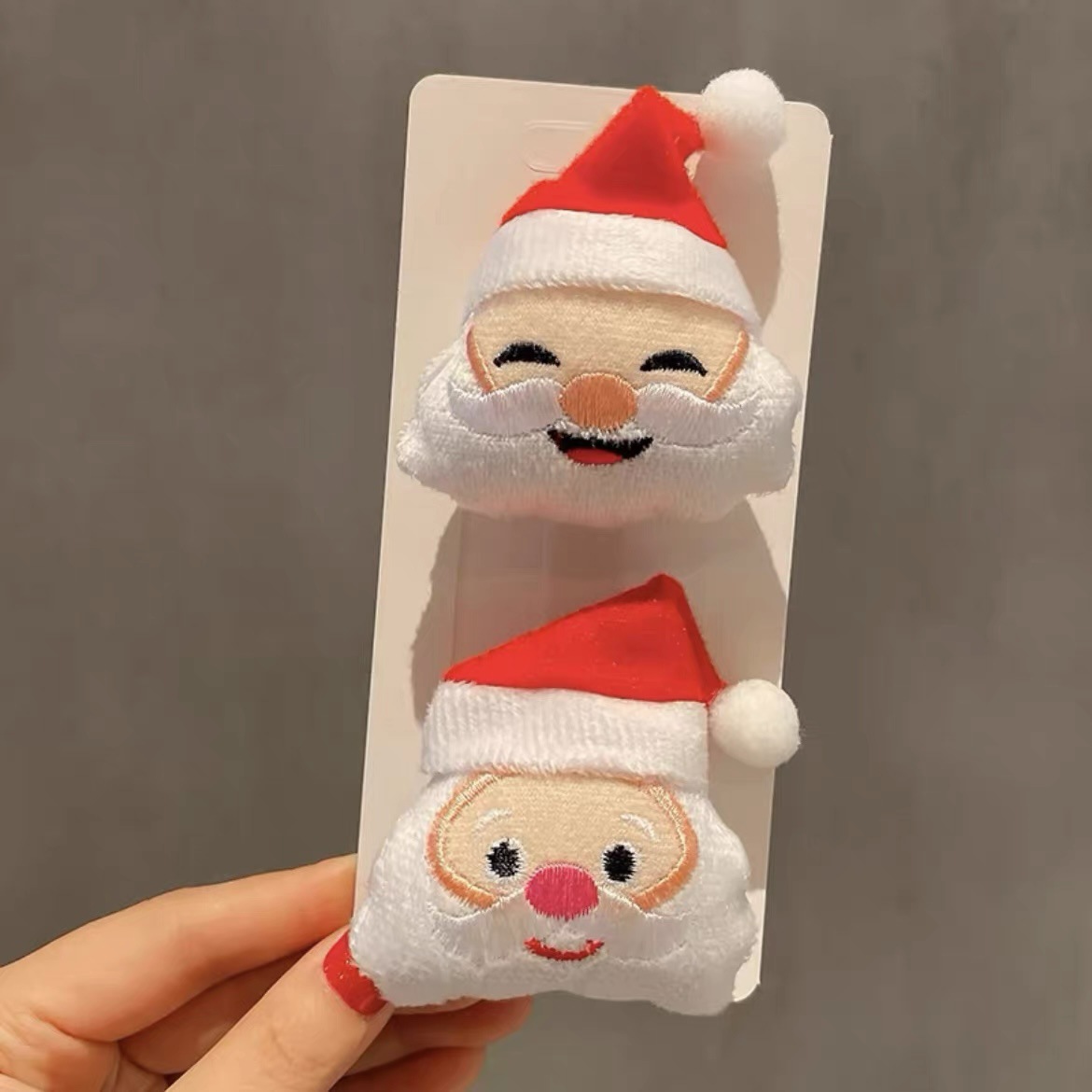 Broche de Navidad para mujeres regalos de alce pines para niños decoración de vacaciones pequeños regalos accesorios muñeco de nieve pequeños regalos image 12