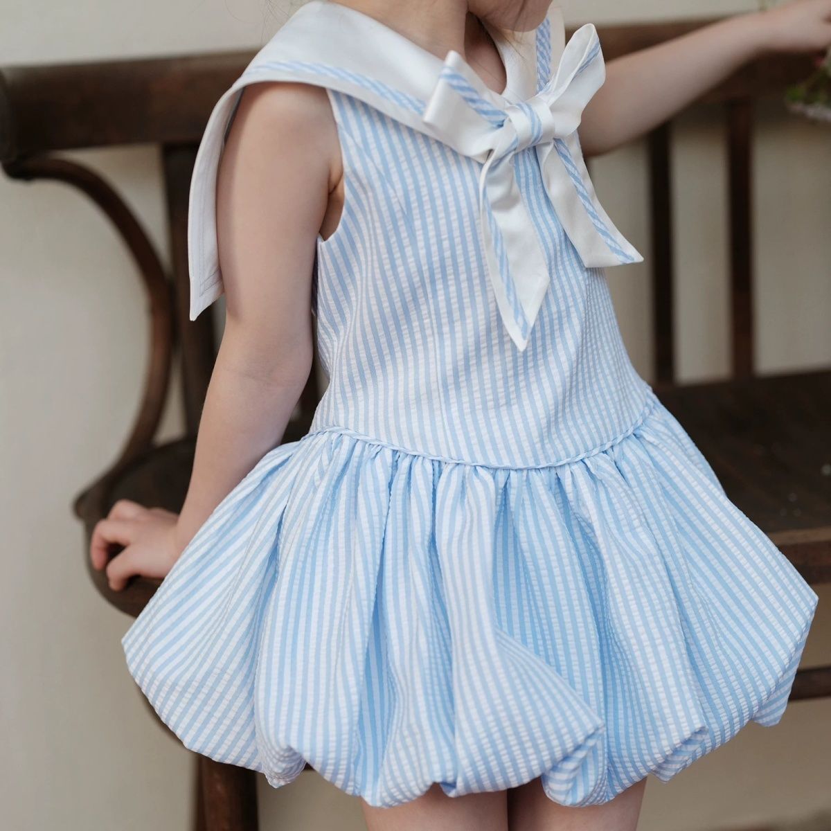 Mädchen Kleid In Dunkelblau Gestreift Elegant Mit Puffärmeln_voghion.com