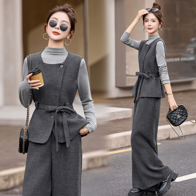2026 Autumn New Lace-Up Vest, High-Neck Base Shirt, Wide-Leg Pants Three-Piece Set Women's Fashion Casual Outfit 2026 Autumn New Lace-Up Vest, High-Neck Base Shirt, Wide-Leg Pants Three-Piece Set Women's Fashion Casual Outfit