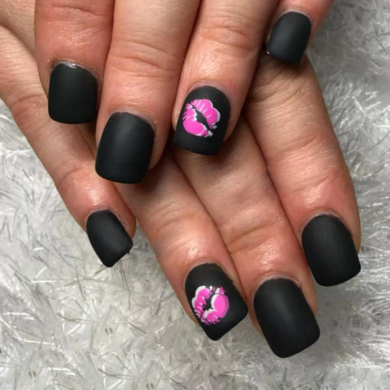 Cross-border foreign trade nail nail tablets Valentine's Day pink lips black cool wearing nail short square nail tablets