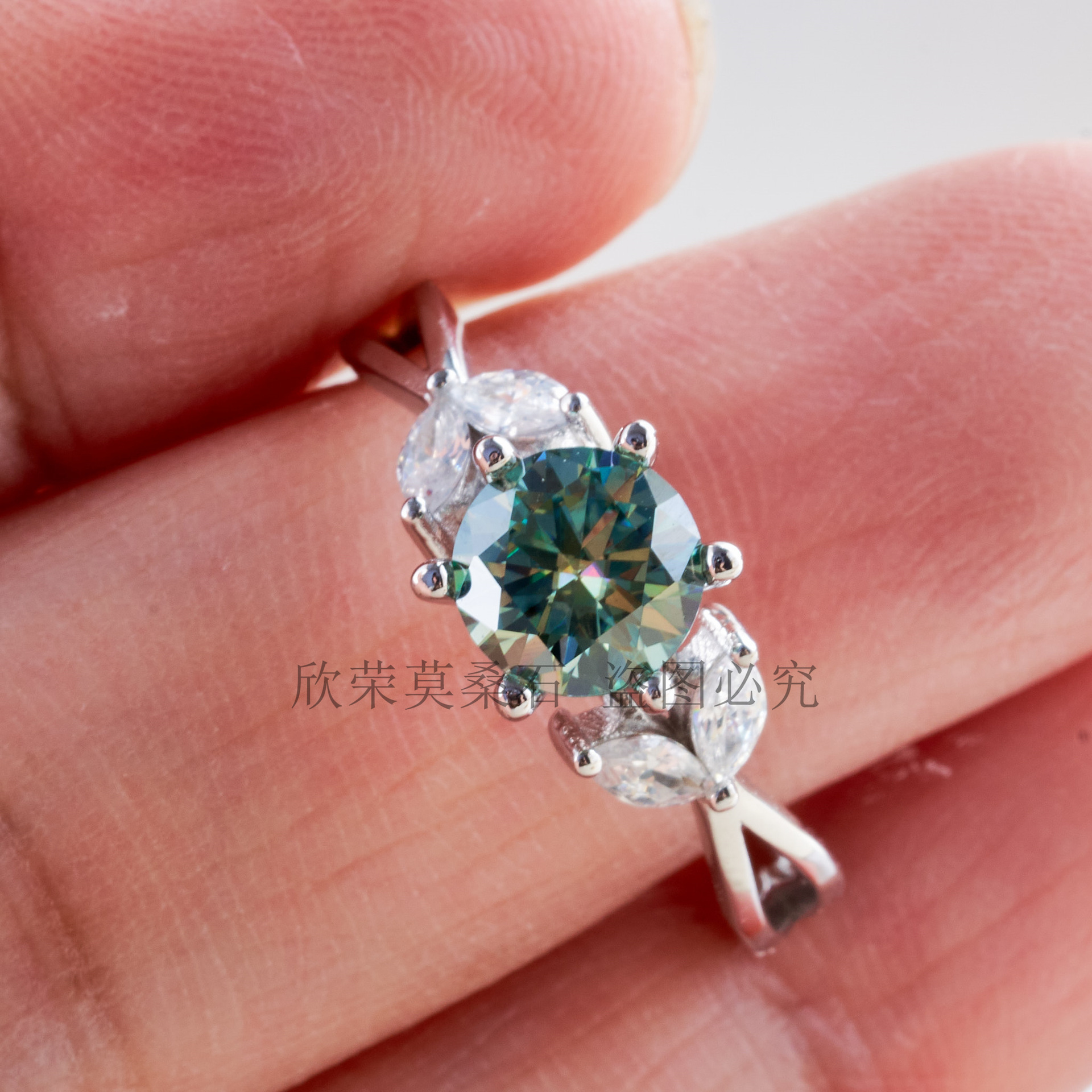 Nuevo anillo de plata esterlina 925 mujer platino platino anillo de bodas flor caliente 1 quilate anillo de diamante de mosaico