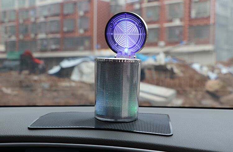 Car-mounted ashtray, high-temperature resistant, colorful, multifunctional, creative, hanging type, air vent ashtray with LED light for the car interior
